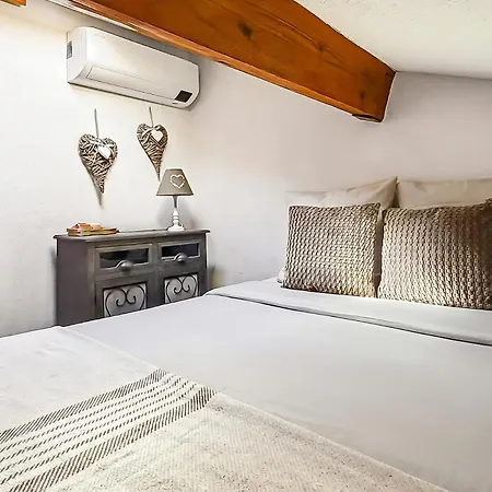 Maison Moderne Avec Terrasse Et Parking Prive Ferienhaus *